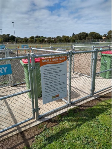 Sign at the small dog park