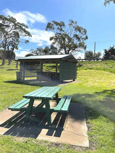 Undercover area and bench seat.