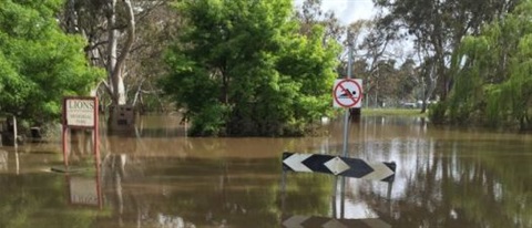 picture of flood in Casterton 2016