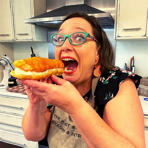 Cindy Bunt author photo.jpg