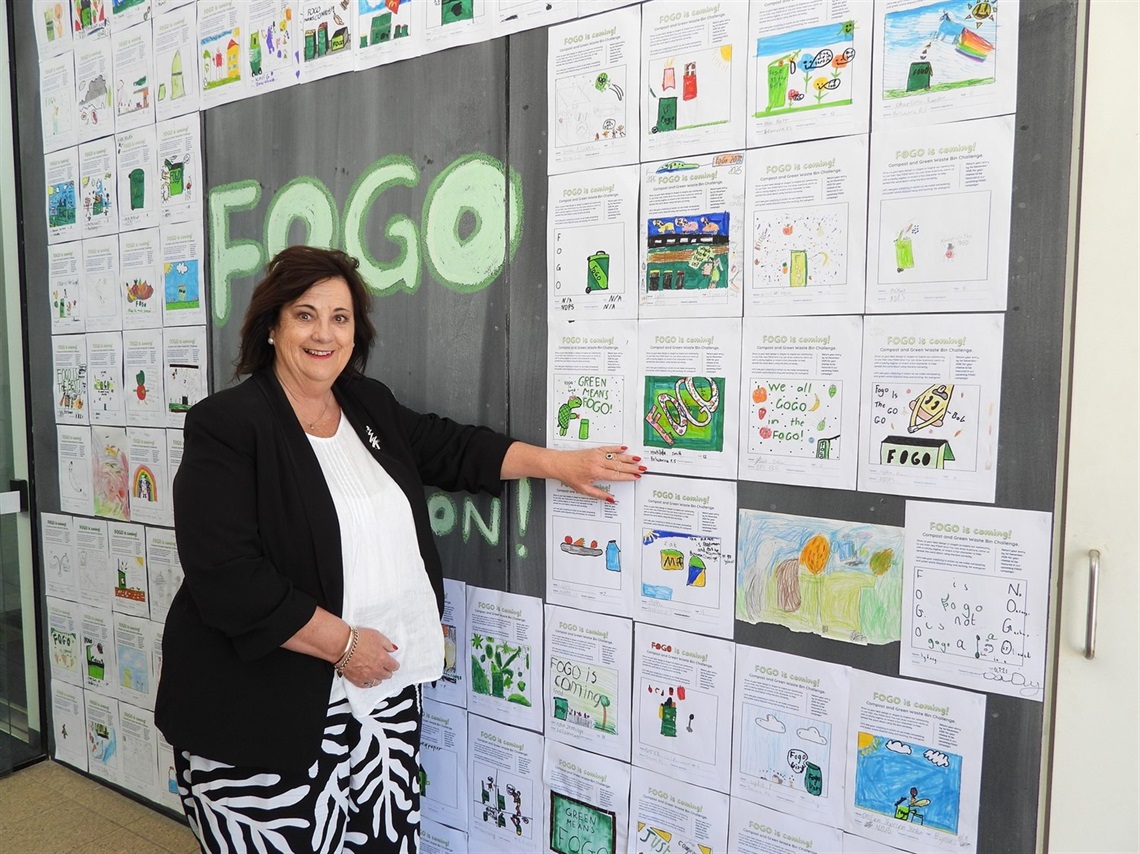 Mayor Karen Stephens with FOGO designs